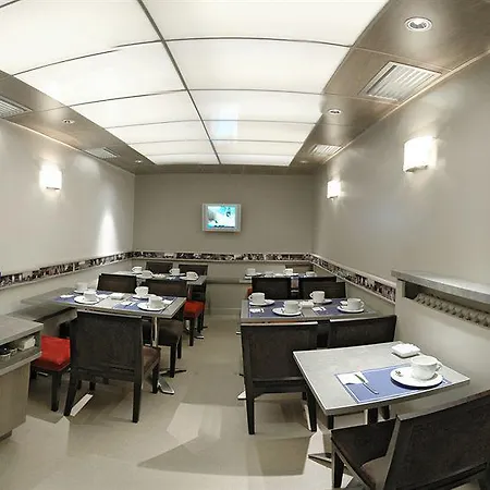Otel Cervantes By Happyculture