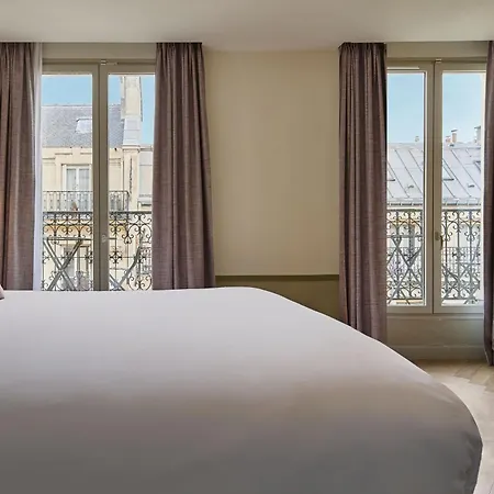 Отель Cervantes By Happyculture 3*