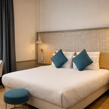 Cervantes By Happyculture Hotell 3*