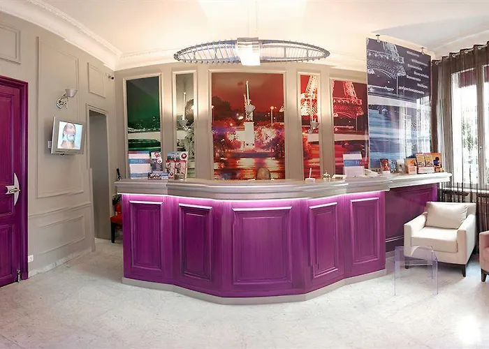 セルバンテス ハイ ハッピーカルチャー 3* パリ