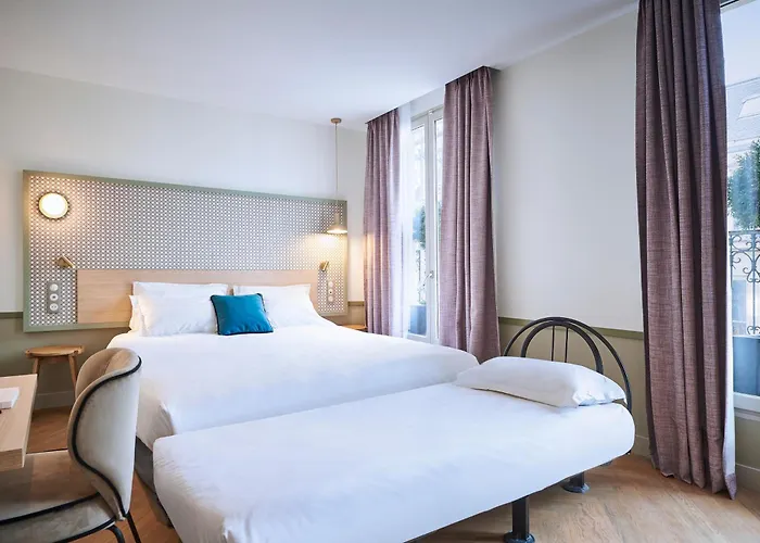 セルバンテス ハイ ハッピーカルチャー ホテル パリ