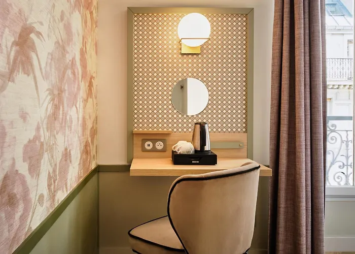 セルバンテス ハイ ハッピーカルチャー 3* パリ