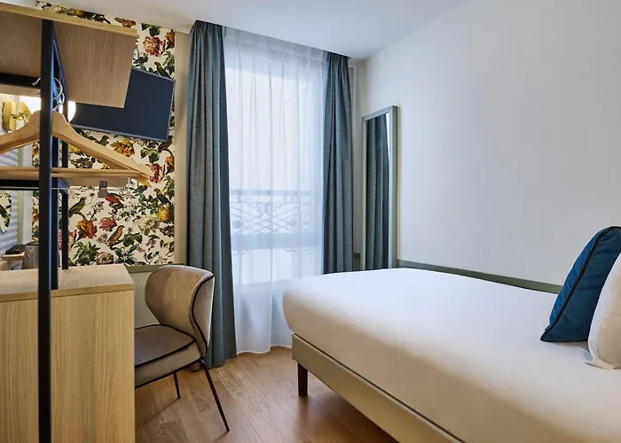 セルバンテス ハイ ハッピーカルチャー ホテル