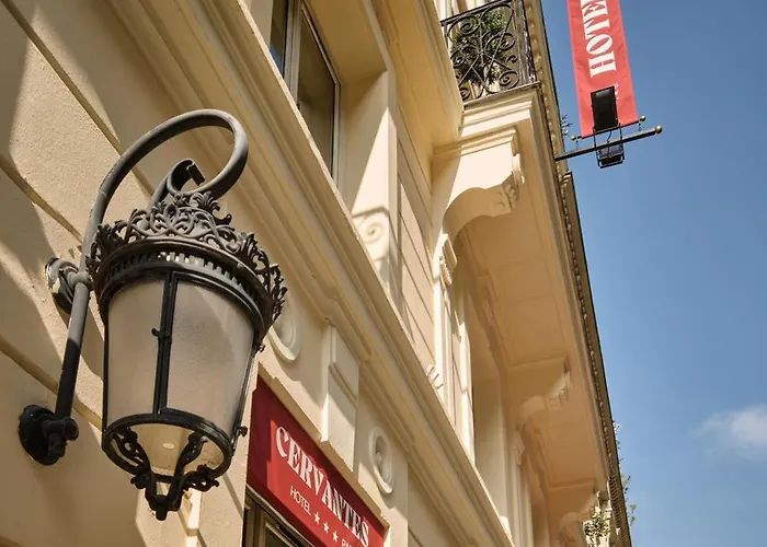 セルバンテス ハイ ハッピーカルチャー 3* パリ