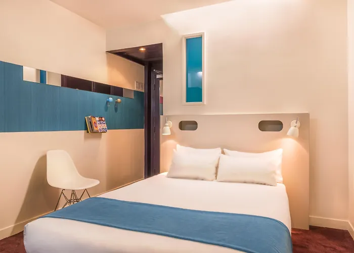 セルバンテス ハイ ハッピーカルチャー 3* パリ