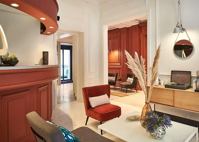 セルバンテス ハイ ハッピーカルチャー 3* パリ