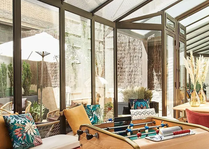 セルバンテス ハイ ハッピーカルチャー ホテル 3*