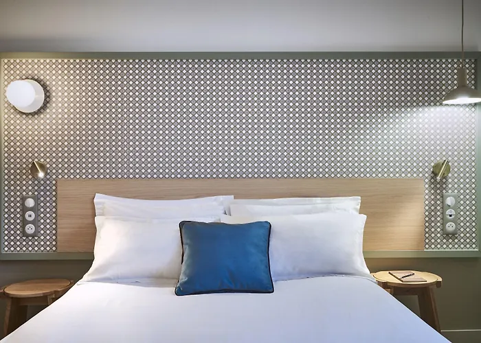 セルバンテス ハイ ハッピーカルチャー ホテル 3*